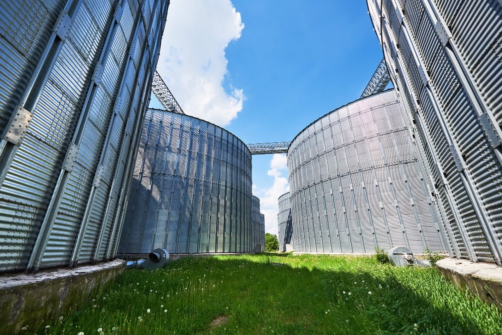 agricultural-silos-building-exterior